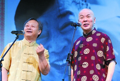 王谦祥和李增瑞在"马季弟子纪念马季相声专场"上表演北晚新视觉供图