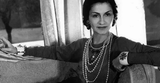 全球偶像可可香奈儿是如何重塑女性时尚的