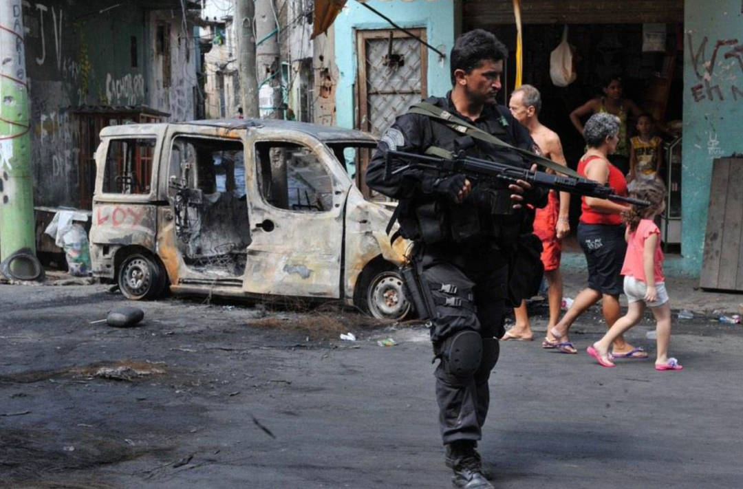 还在赞美给巴西封城的黑帮脑子瓦特了吧