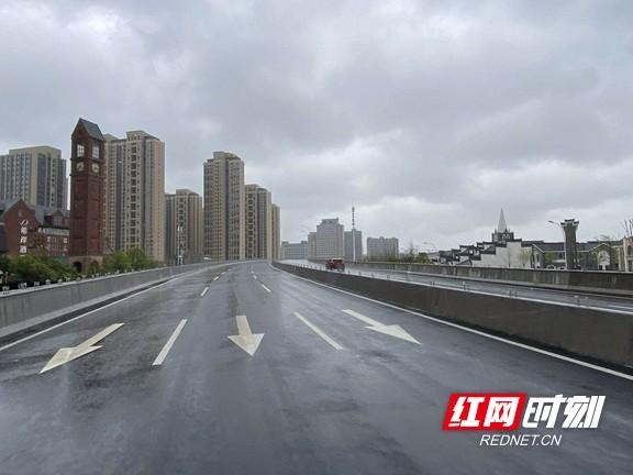 长沙湘府路(河西段)主线高架通车 为双向6车道