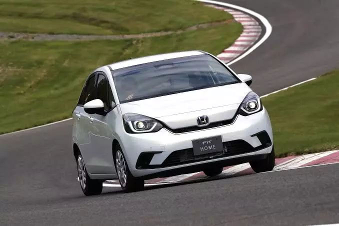 “平民超跑”飞度变这样了，依然是10万内合资车的最优选！