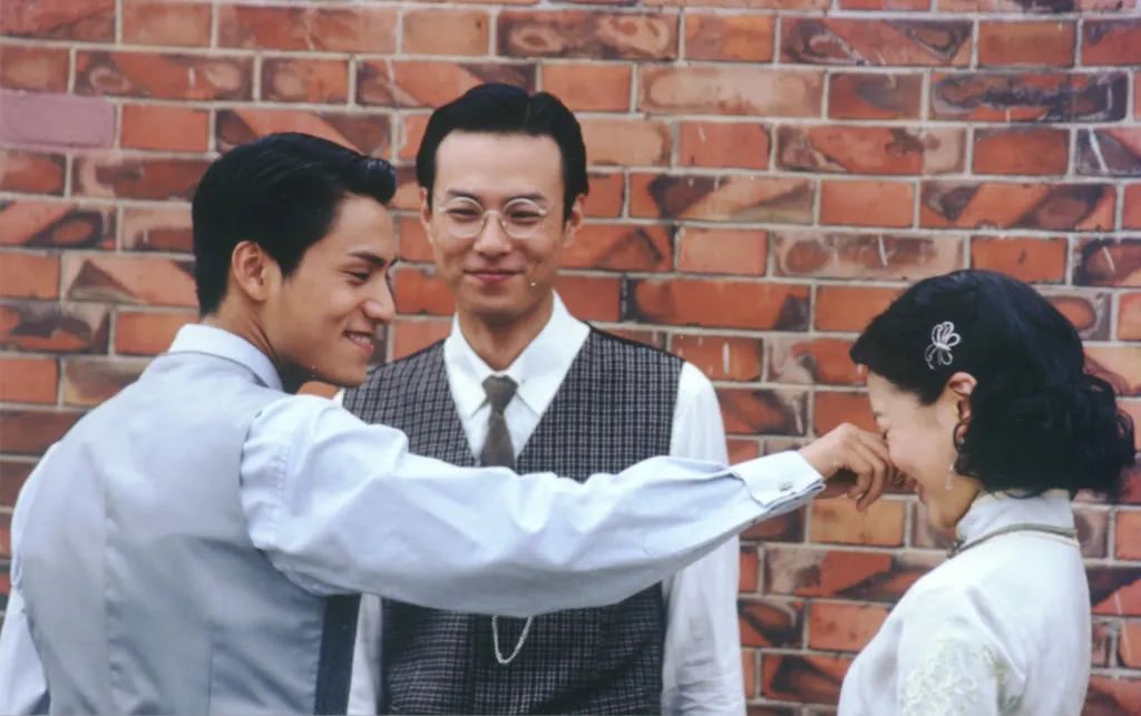 陈坤董洁刘亦菲惊艳四射《金粉世家》揭露封建家族大摧残