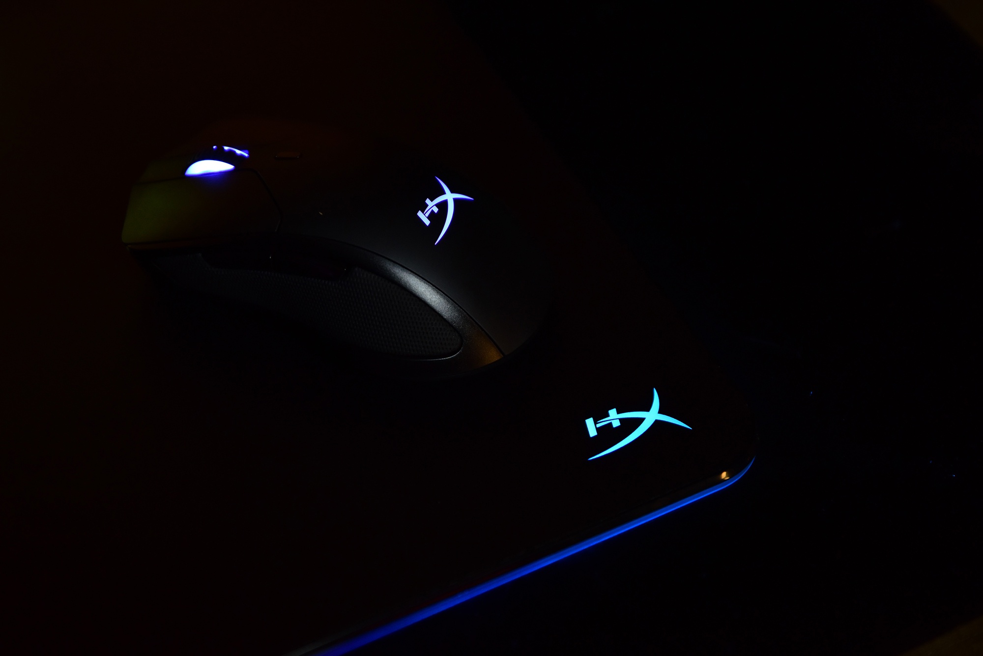 精准操控 hyperx fury ultra复仇女神终极版rgb游戏鼠标垫图赏