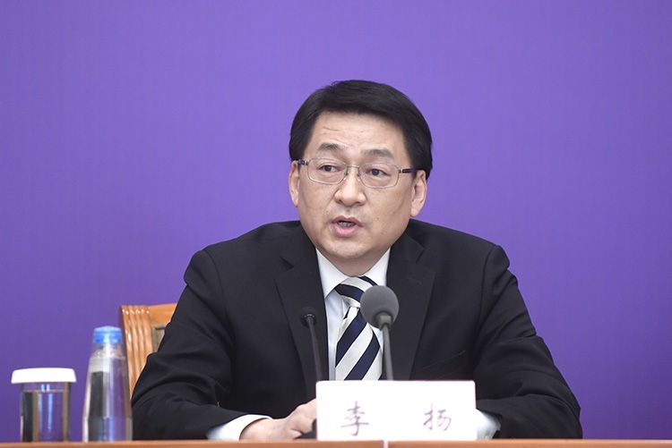 交通运输部国际合作司司长李扬回答记者提问.