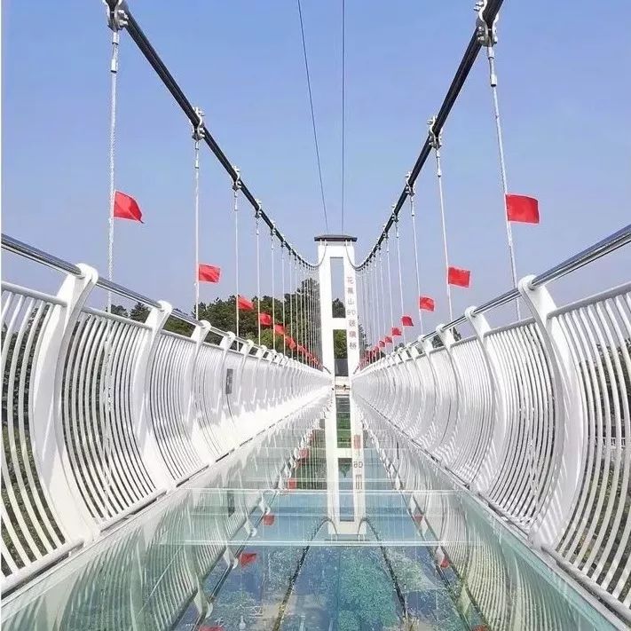 知道吗花果山生态园新建了一座超长玻璃桥还是9d的走去挑战一下
