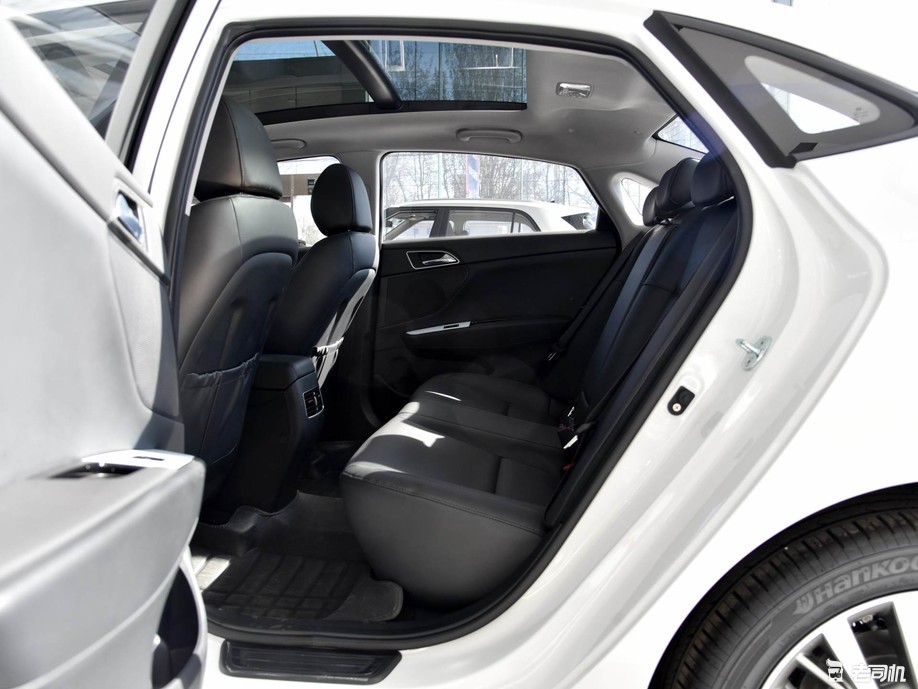 低调沉稳空间大 小哥带你看现代名图