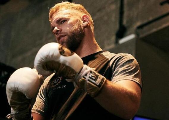 愚蠢!英国拳王发布殴打老婆的教学视频,结果拳击执照被吊销!