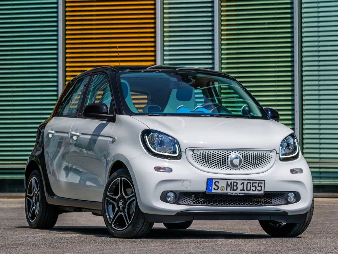 北汽制造“smart forfour”曝光，高级老头乐要来了？