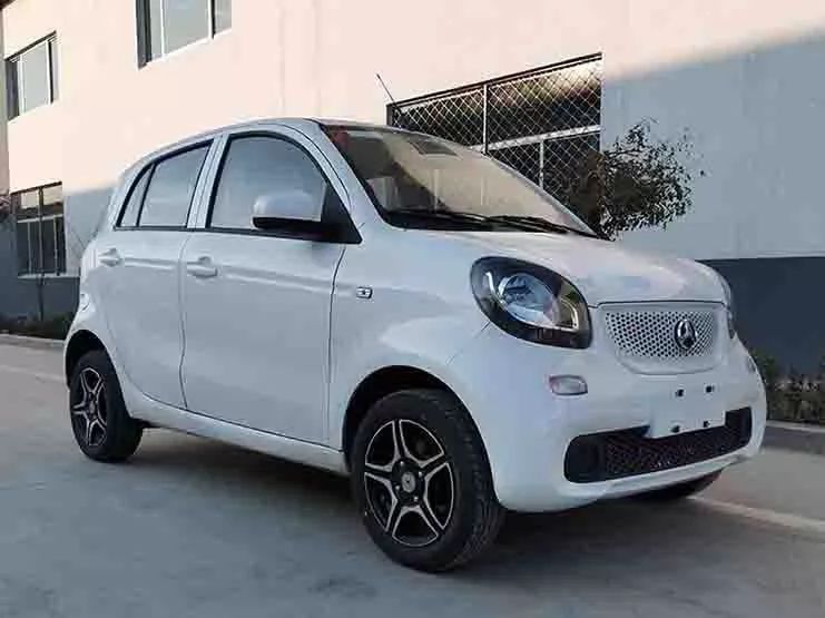 北汽制造“smart forfour”曝光，高级老头乐要来了？