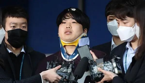 today"4月9日报道,"n号房"事件嫌犯赵周斌(网名为"博士")表示,"博士房