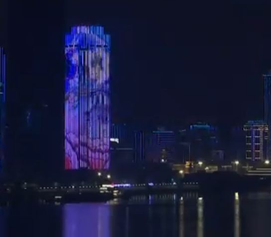 “美国之音”分享的灯光秀  视频截图