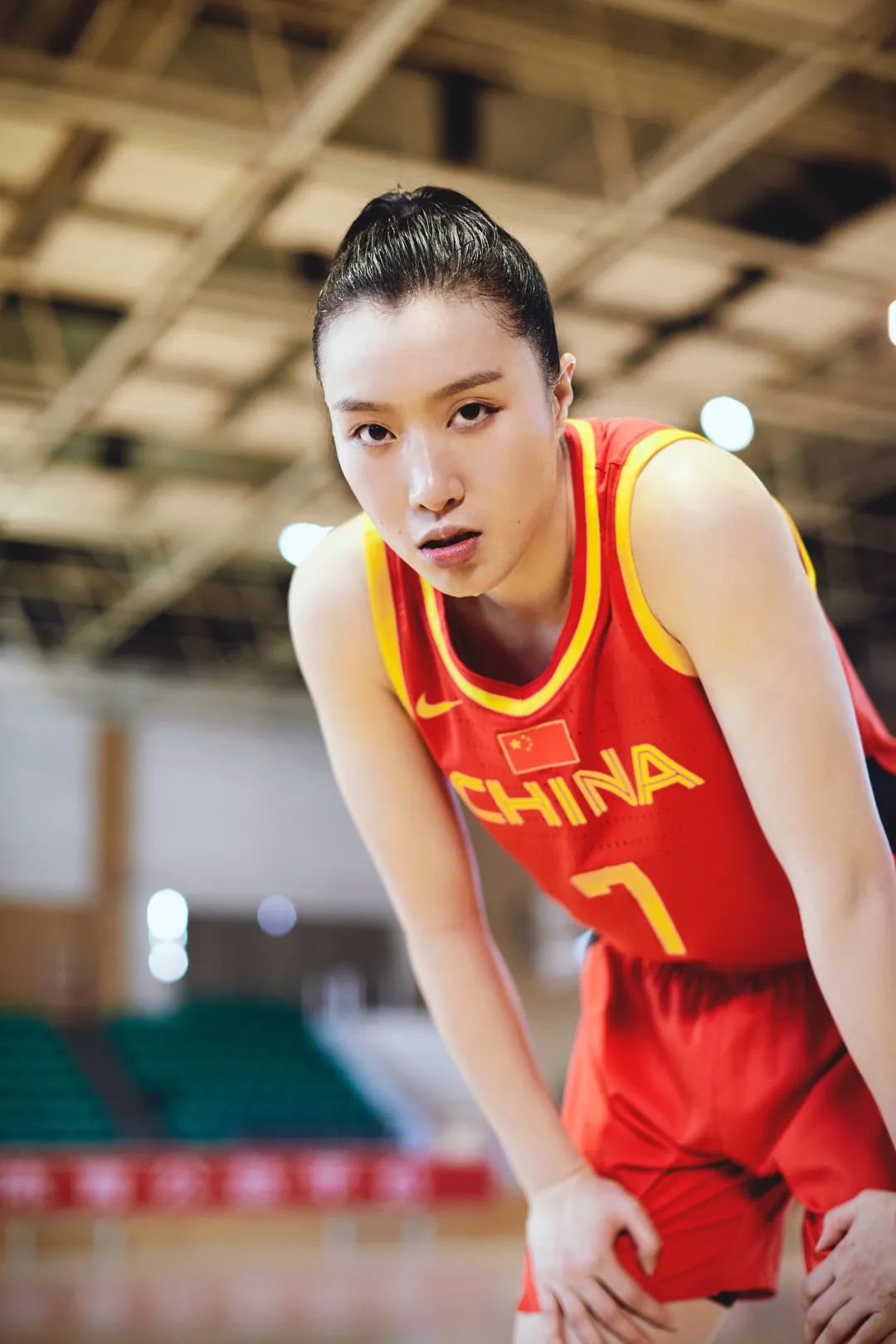 邵婷| 不止是球场"小陀螺"