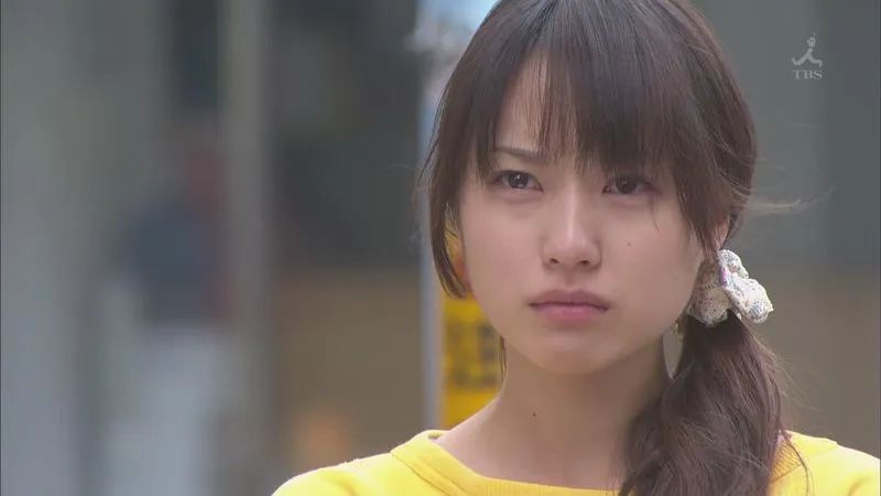 同年,她首次主演电视连续剧,在《欺诈游戏》中,饰演天真少女神崎直.