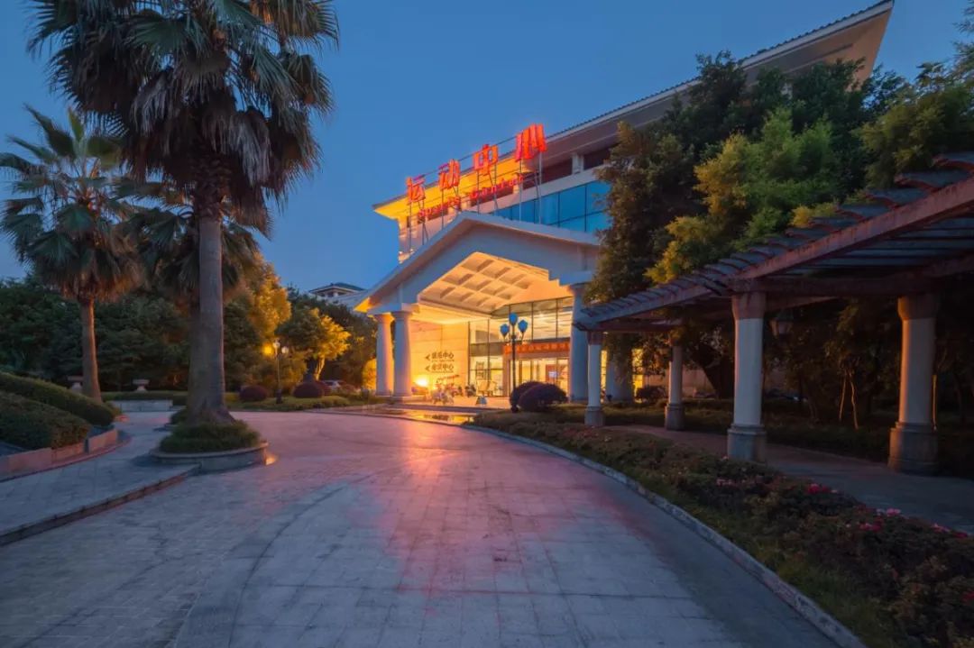 这里不仅颜值在线,吃喝玩乐还很方便