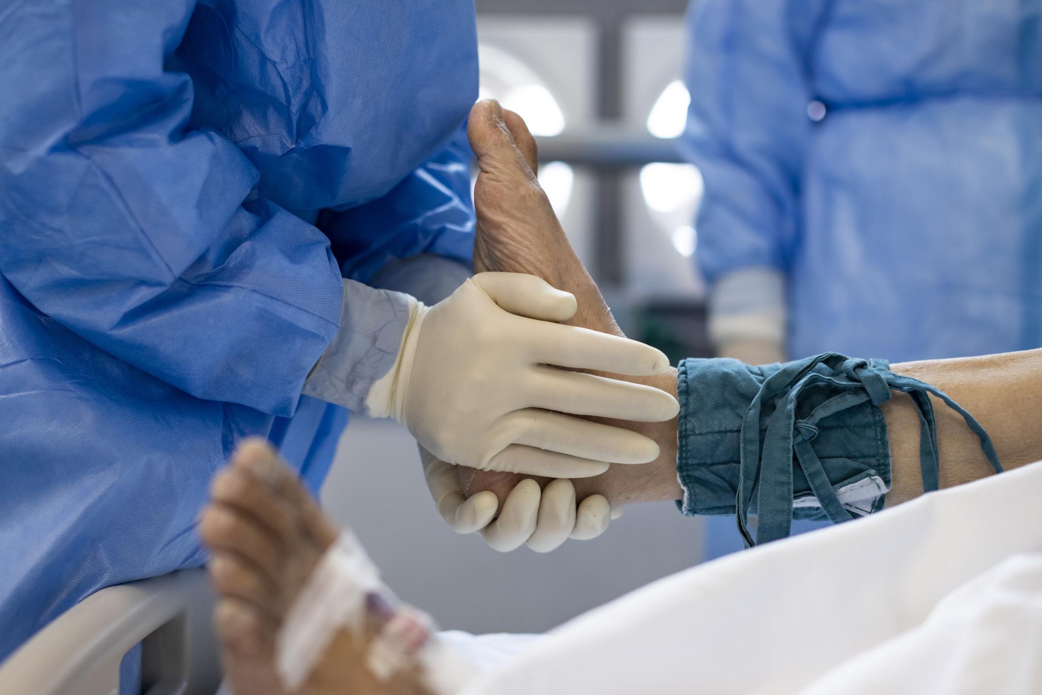 湖北重症危重症患者首降至两位数