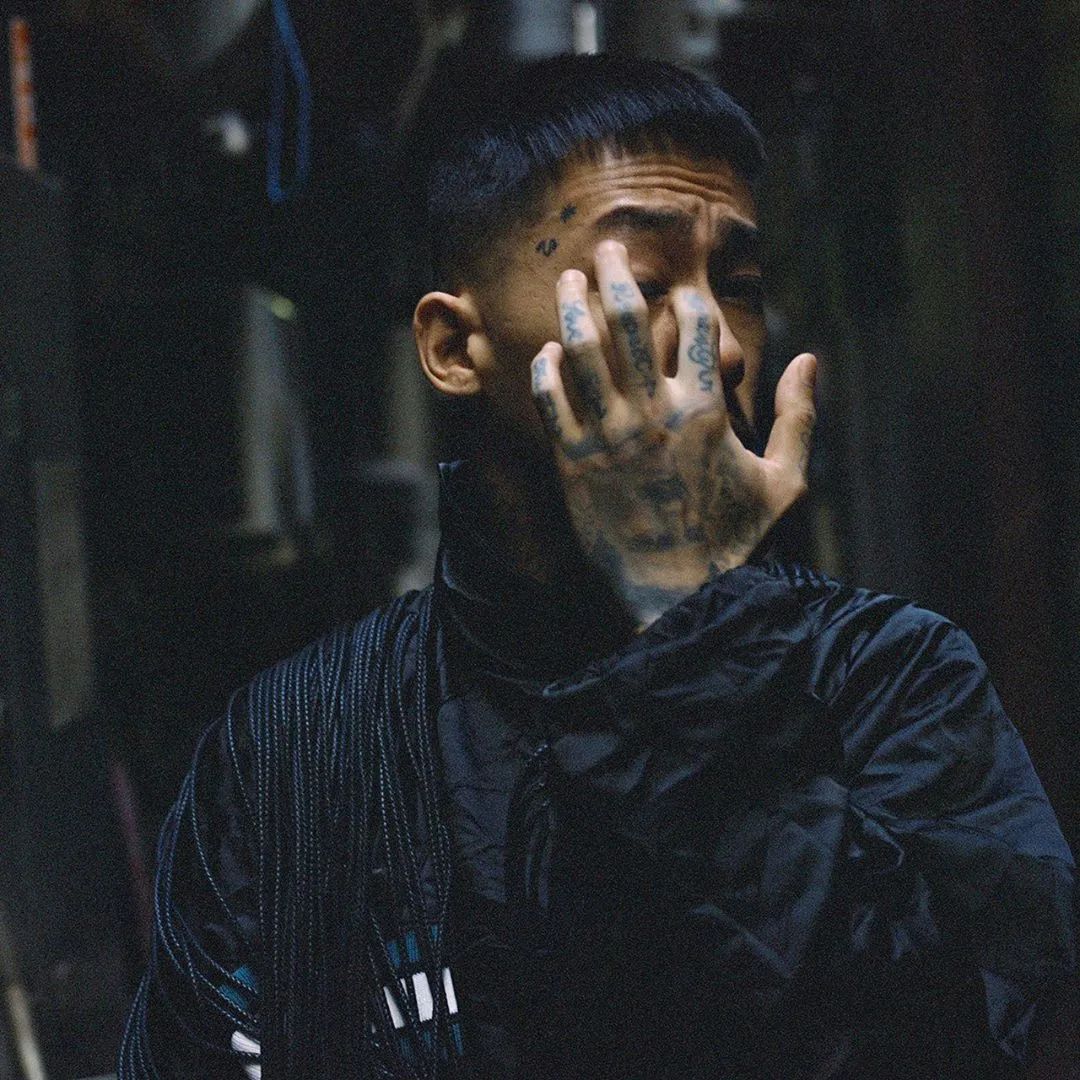 壁纸| 这个日本rapper,有人认识吗?