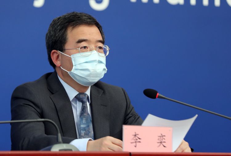 北京市委教育工委副书记,市教委新闻发言人李奕介绍北京市高三初三