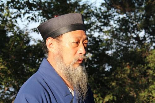 专家直呼:你在逗我玩?道士回答让观众佩服