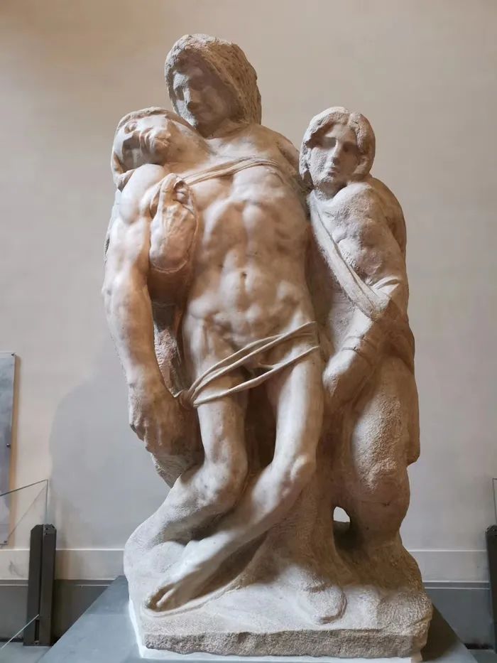 将悲伤刻进哀悼里——米开朗基罗的四件《哀悼基督》