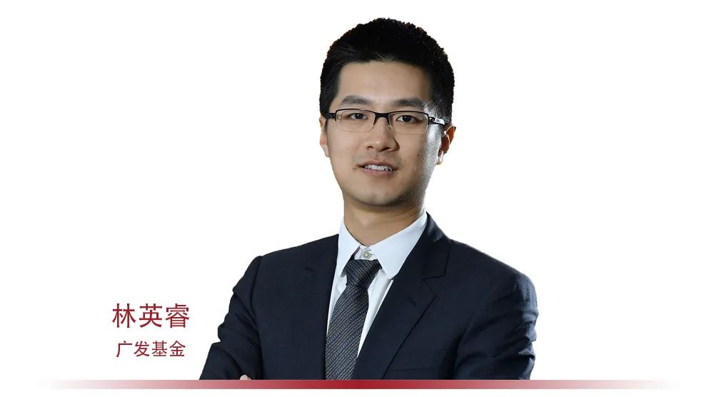 生活中的林英睿,喜欢独处,不爱去人多热闹的地方;下班就回家,看公告