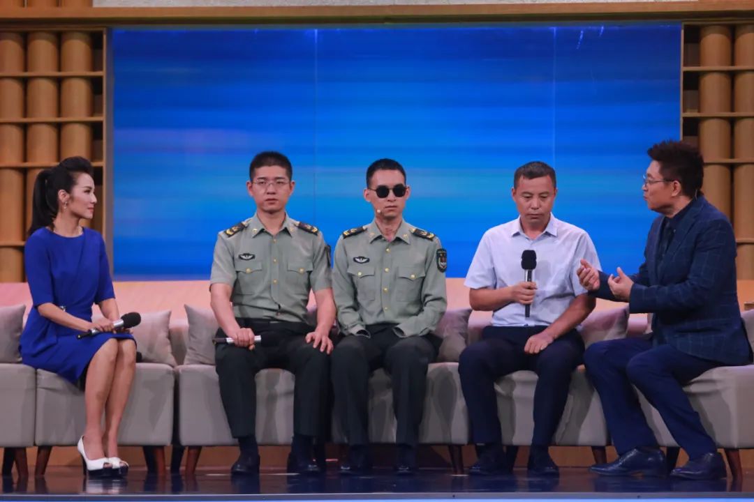 为人民扫雷,为军旗增辉!一起听英雄杜富国的故事__财经头条