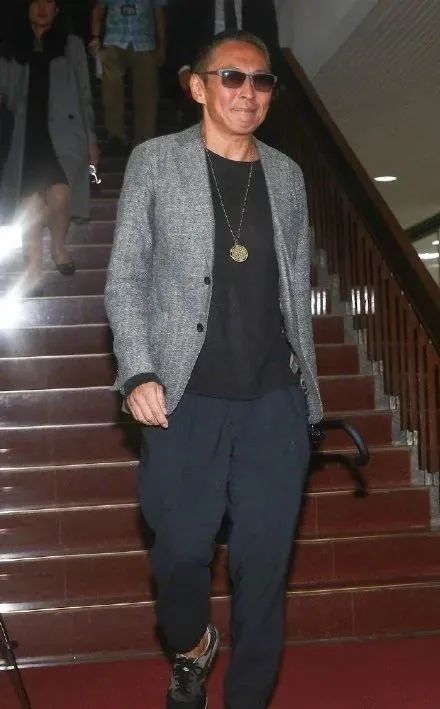 《爱》《艋舺》《军中乐园》等电影都是出自他手,是叫好叫座的导演