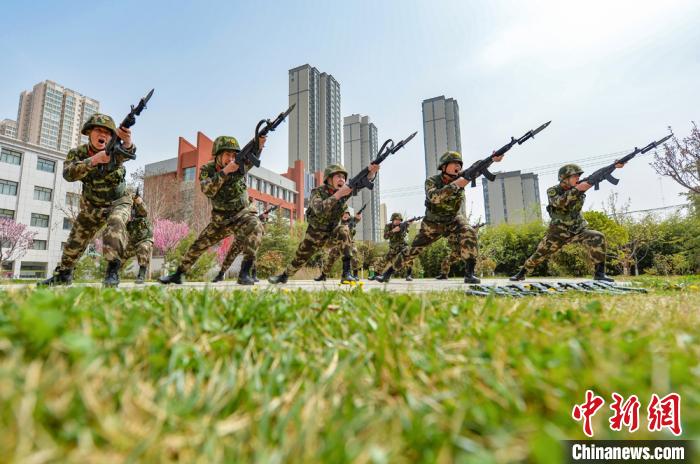 甘肃武警春季大练兵 提升实战能力