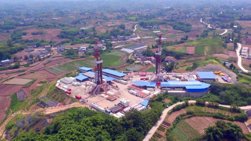 中国石化西南油气分公司威荣页岩气田钻井平台.袁鹏摄