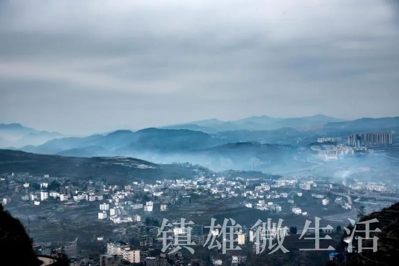 乌峰山下那座镇雄城!(组图)