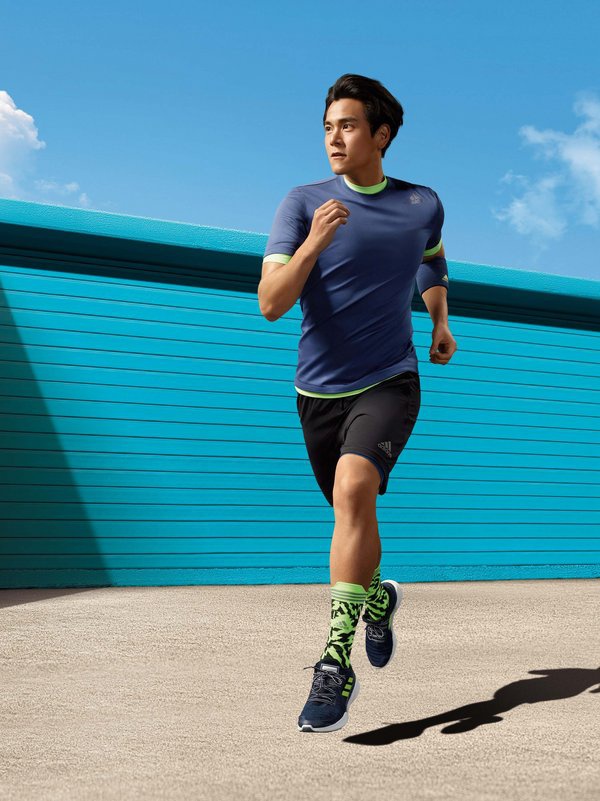 强生联手天猫孵化10亿营收新锐品牌;洲际收购丽晶后首