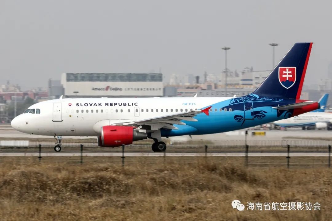 4月7日,乌克兰安东诺夫设计局的an-124/李宁摄4月4日,希腊爱琴海航空