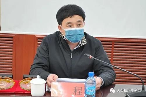 大石桥:欢迎回家 向最美"逆行者"致敬