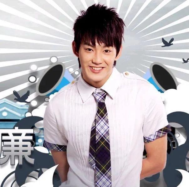 棒棒堂王子竟然31岁了?黑涩会当年经常上可乐!