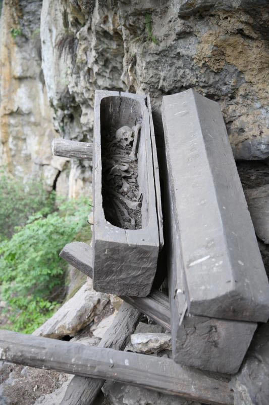 豆沙关悬棺文物巡查现场(昭通市文物保护考古研究所提供)一直以来