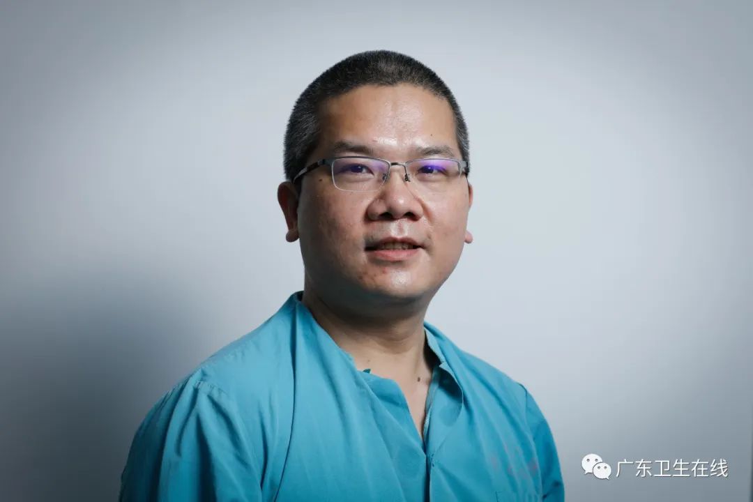 致敬|暖心医生刘俊:有问题找我,我都在