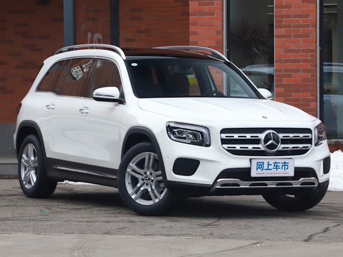 奔驰新GLB上市，1.3T配卤素大灯，30万你买它还是宝马X1