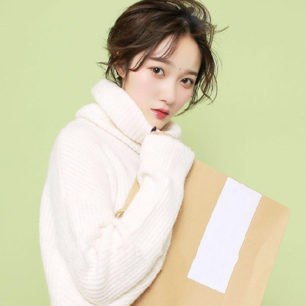 〈后来遇见他〉是由李艺皓作词作曲,胡66演唱的一首歌曲,收录于专辑