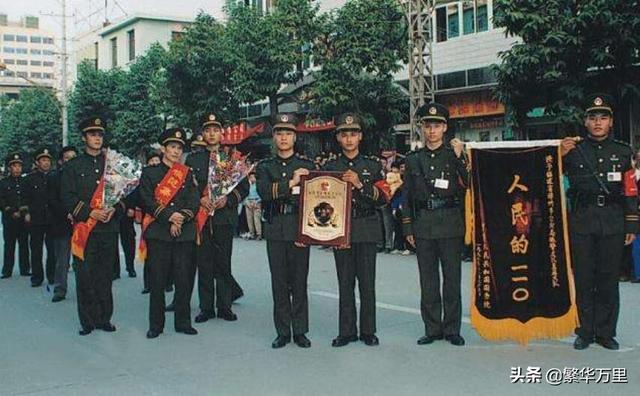 中国的公安队伍，与各国的警察队伍，到底有多大的区别？|警察|公安|警服_新浪新闻