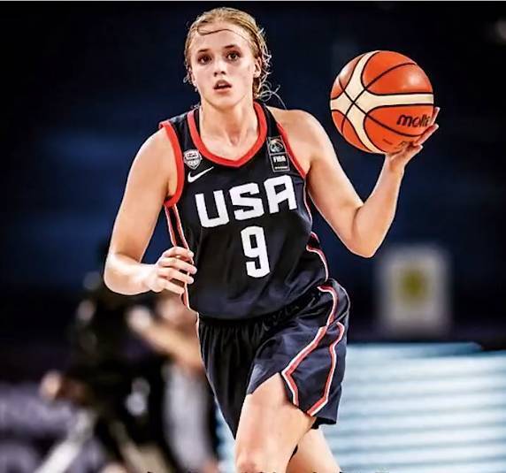 篮球美少女海莉