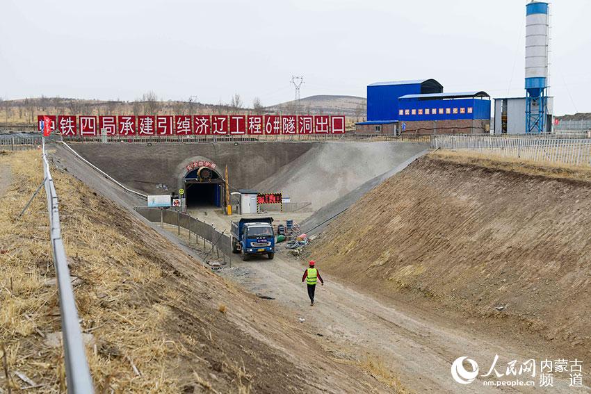 内蒙古:引绰济辽国家重大水利工程建设忙