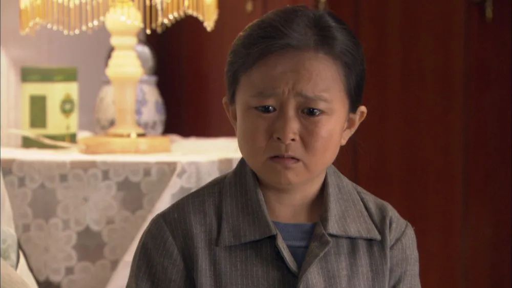 小小个子,大爱无私!这位袖珍妈妈的故事太感人了.
