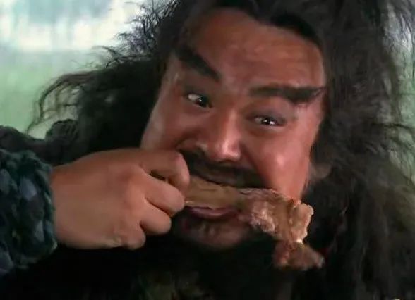 "狗肉滚三滚,神仙站不稳";《水浒传》也有关于鲁智深偷吃狗肉的描写