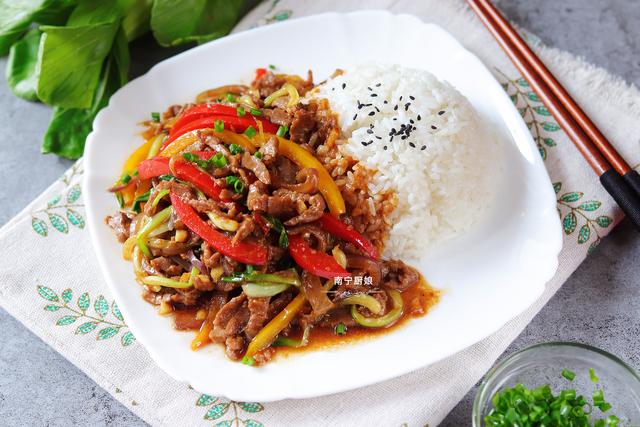 自从学会这道盖饭做法,孩子隔三差五就吵着让我做,好吃又营养|牛肉