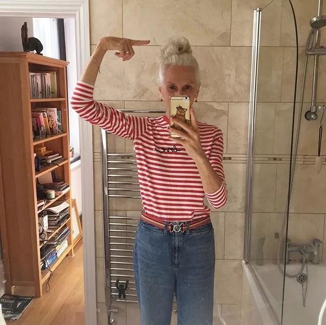 18岁头发全白,60岁成为超模,这位仙女奶奶活成了20岁的模样