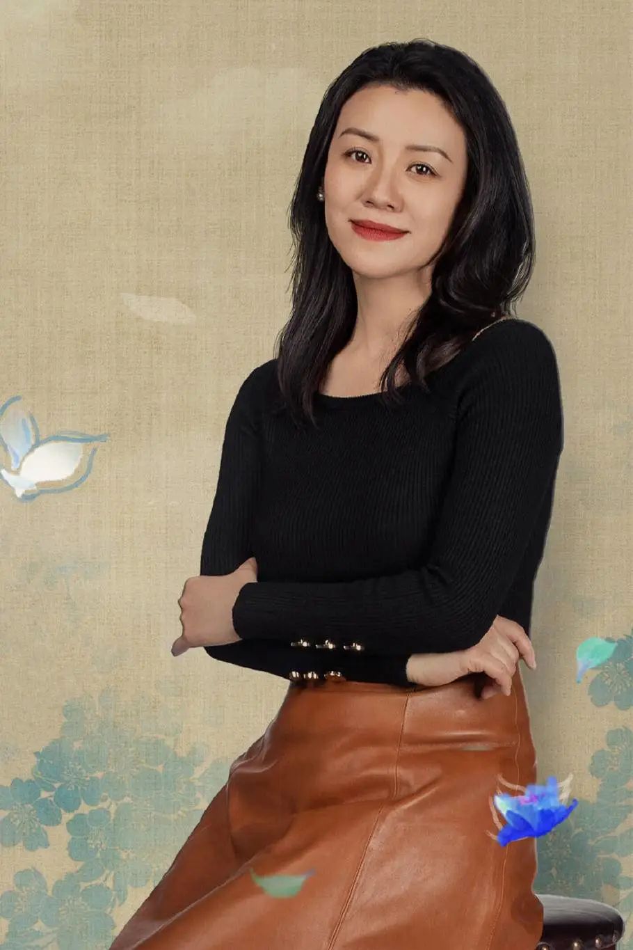 46岁刘琳获声音之王穿西装干练小黑裙优雅跟德华判若两人