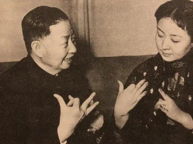 为什么男旦演员比女人还女人?梅兰芳如何化妆瘦脸?答案全在这里