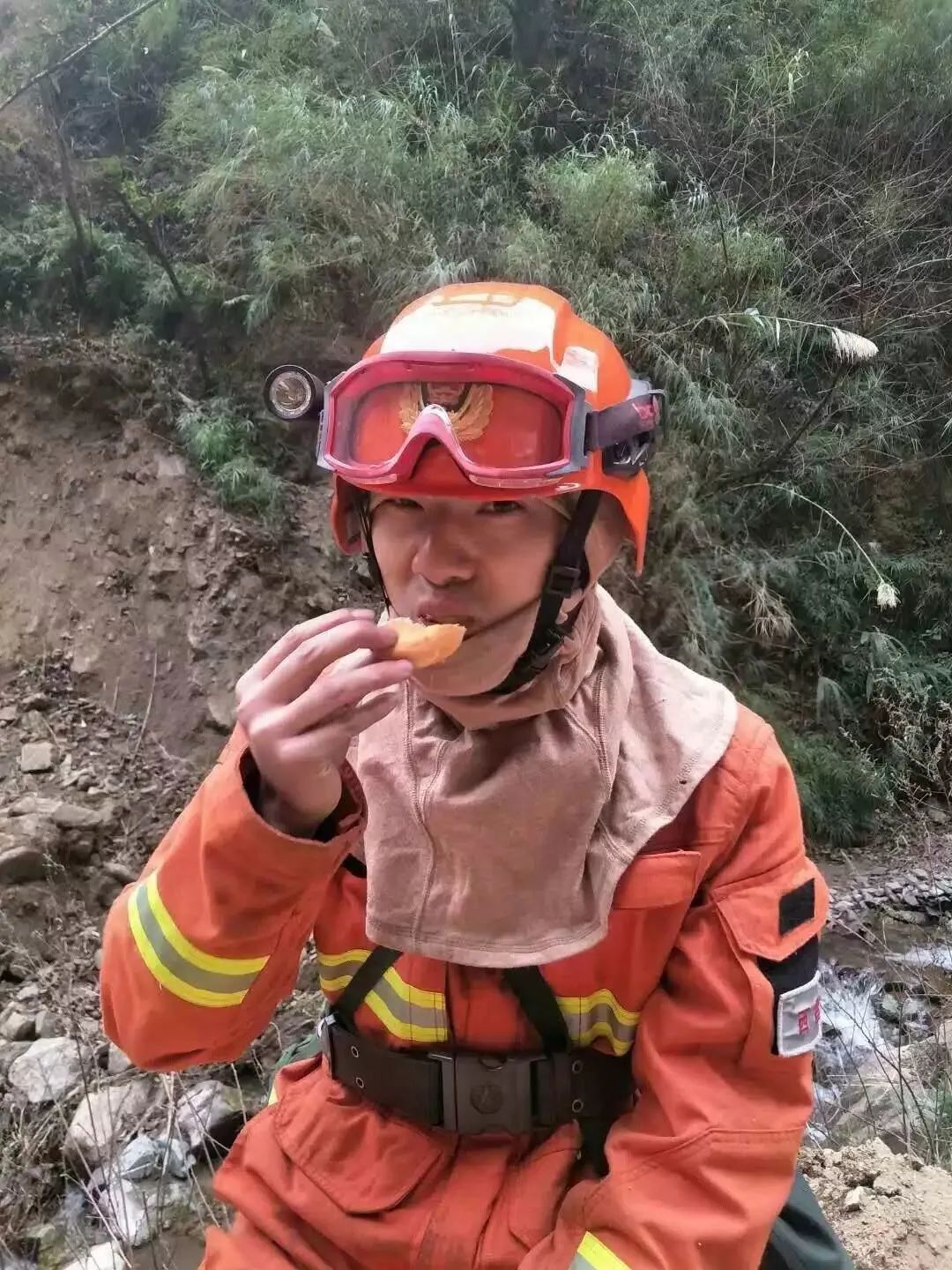 凉山突发大火,19名牺牲英雄最后影像曝光:对不起,这次回不了家了