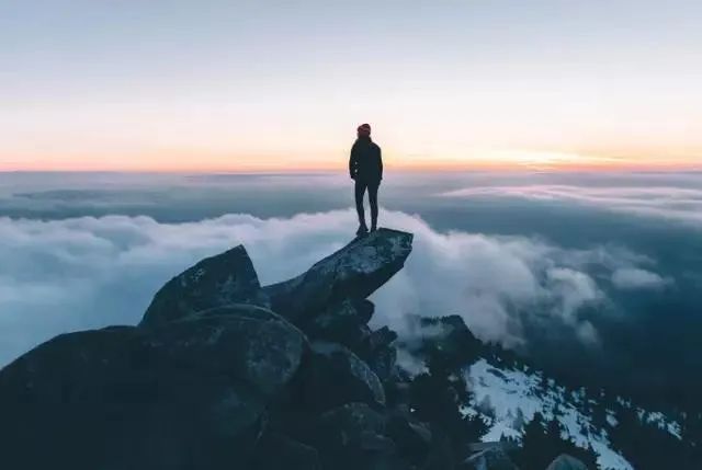 你提的问题里,藏着你的视野和格局