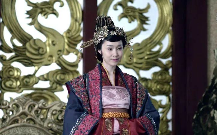 还记得琅琊榜中的惠妃吗她现在长这样