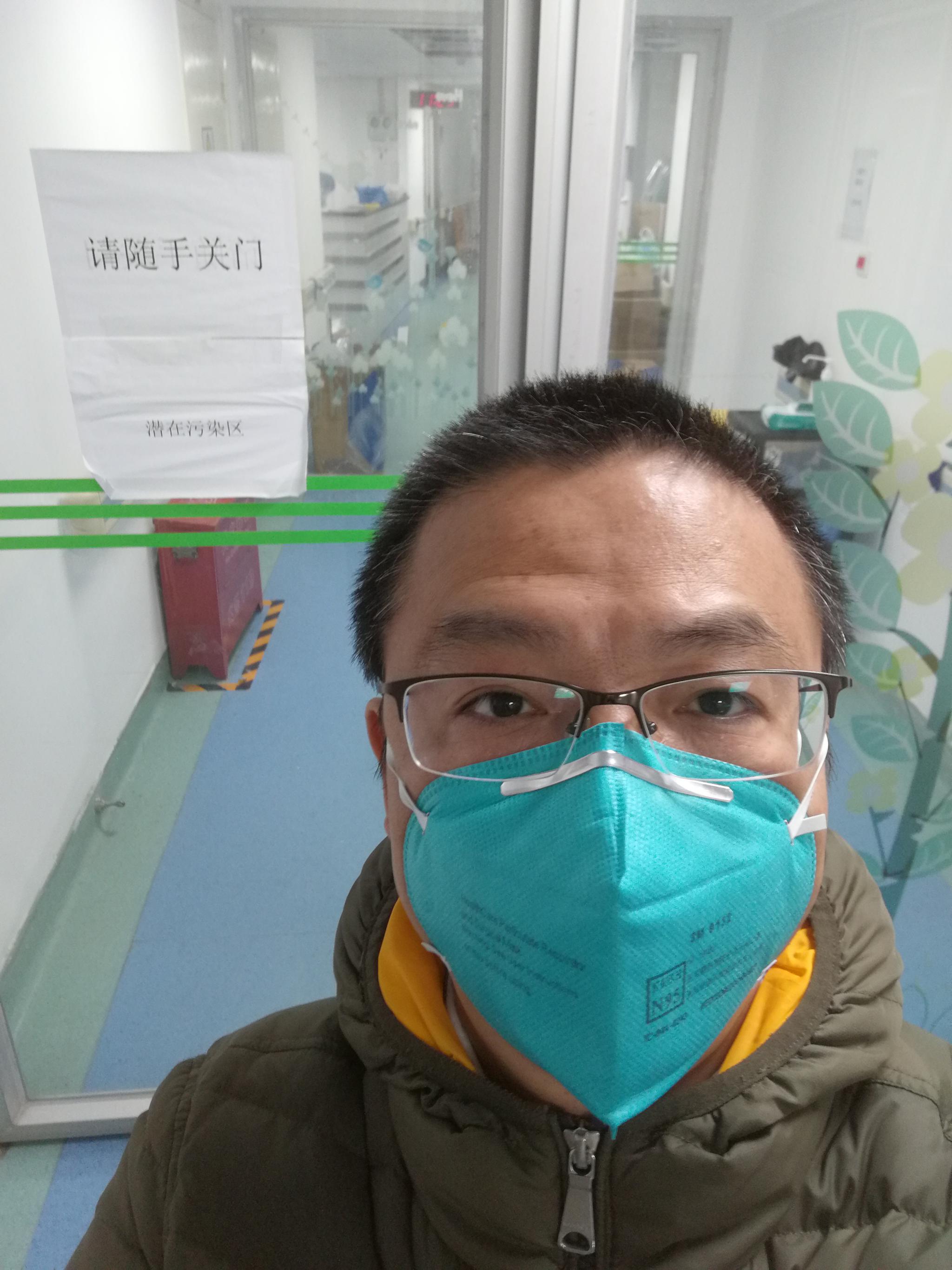 彭代辉工作时的自拍